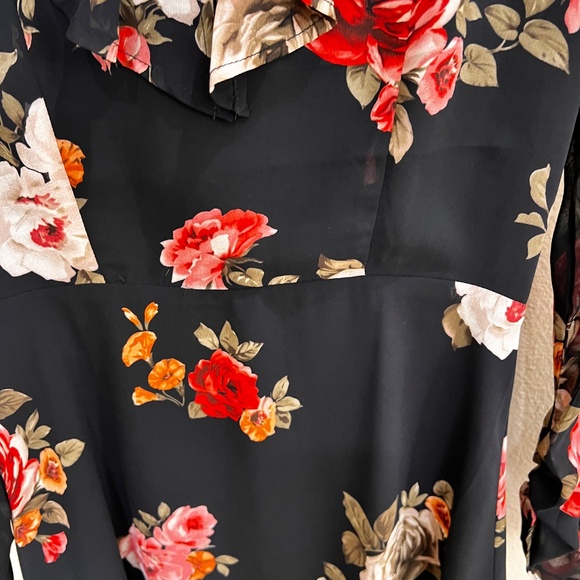 Lulu’s Alive with Artistry dress floral romantic - Picture 4 of 4